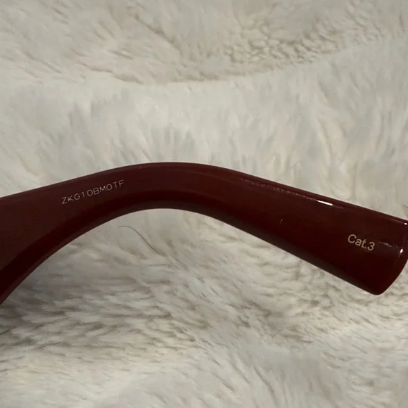 NEW Gucci Cat Eye Sunglasses - Picture 8 of 9